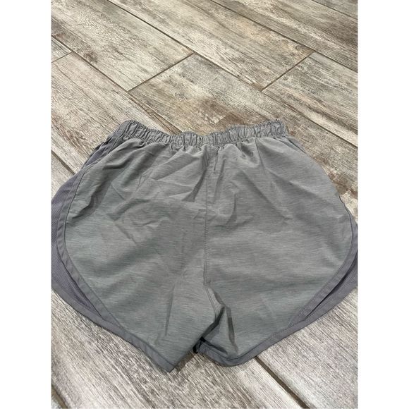 Nike Gray Tempo Shorts Size XS - Picture 4 of 4